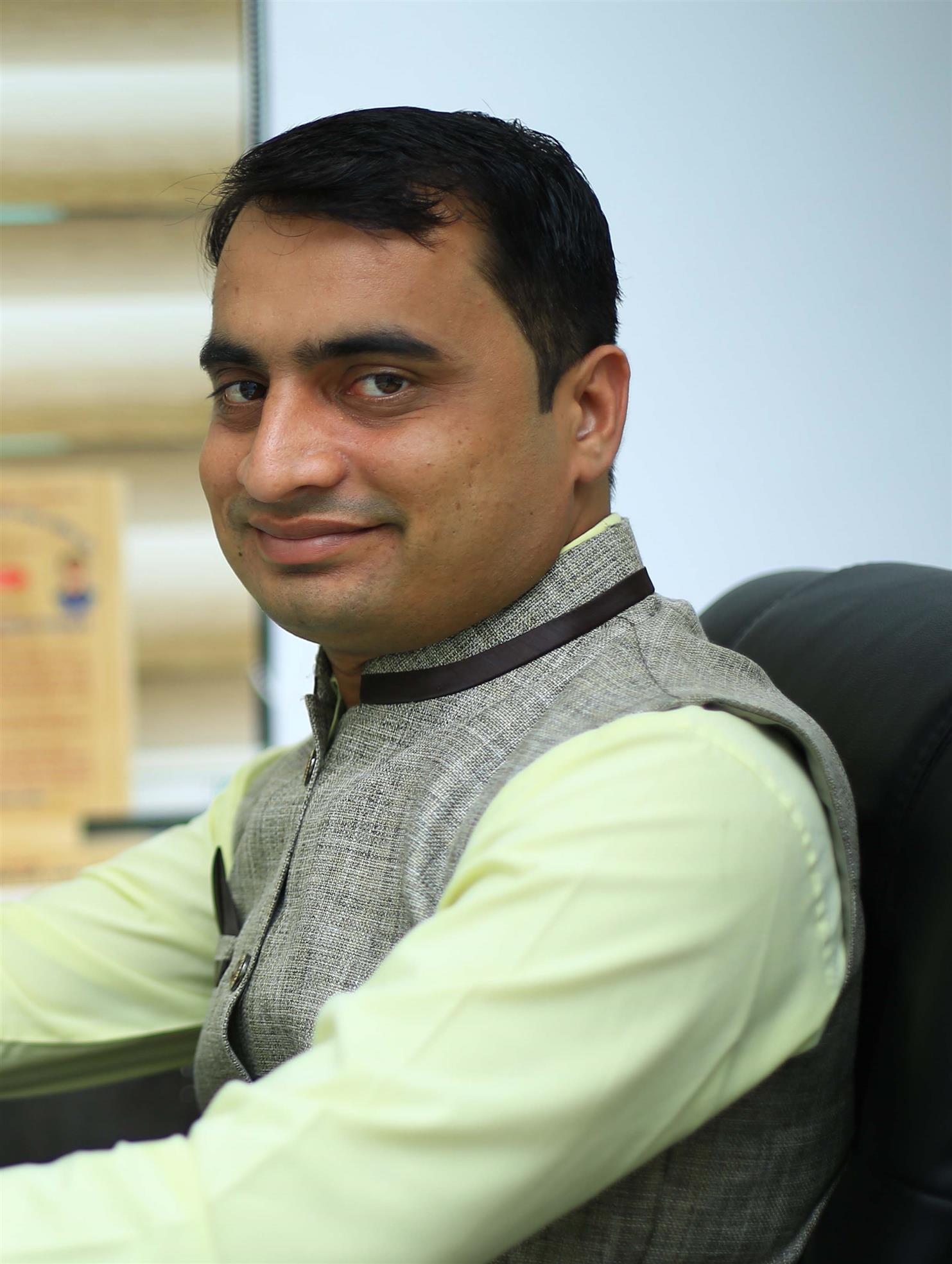  MR. SURESHBHAI LADUMOR (M.COM)